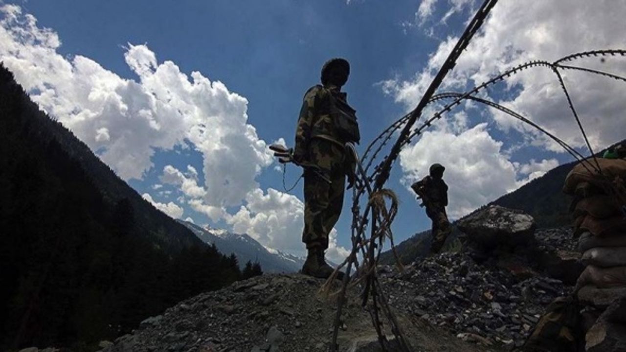 Hindistan Çin sınırına füze savunma sistemi konuşlandırdı