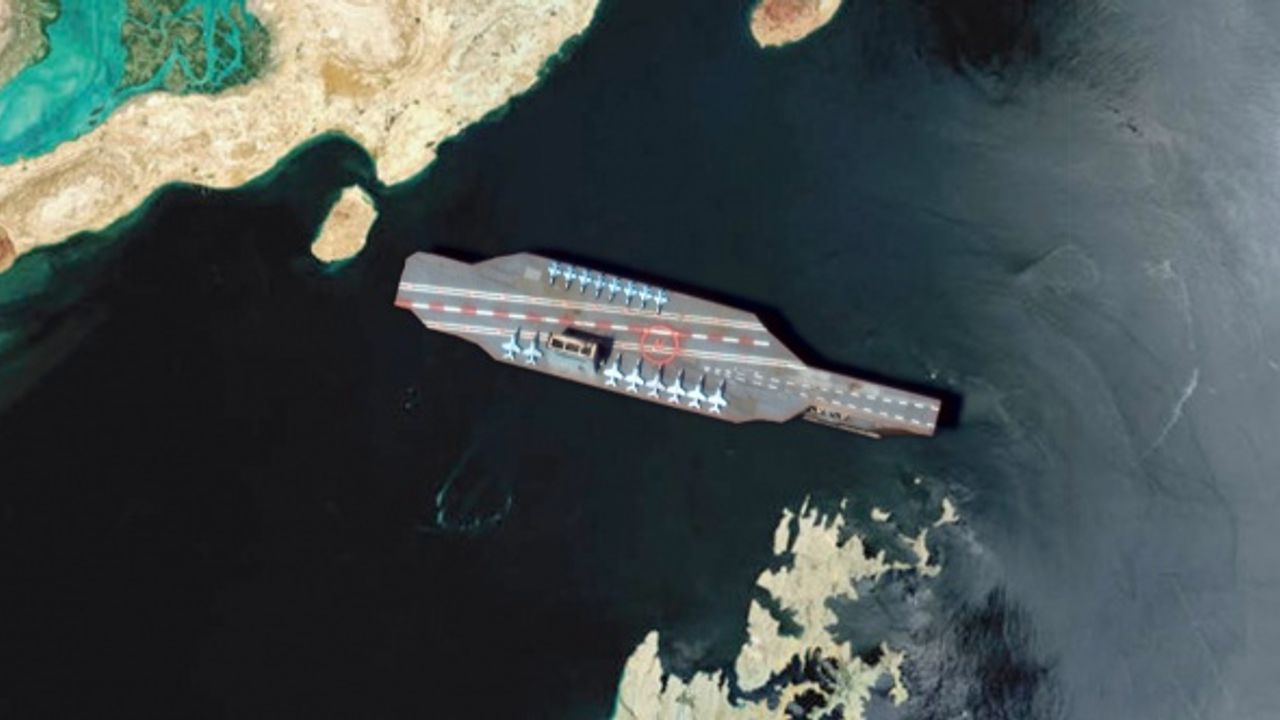 İran'ın 200 metrelik sahte uçak gemisi görüntülendi