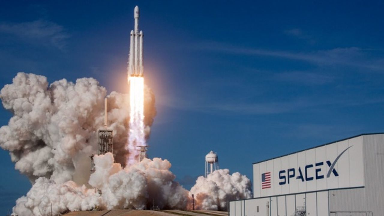 SpaceX'ten çifte rekor