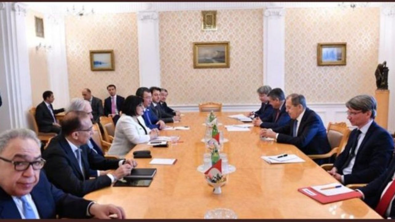 Lavrov'dan Azerbaycan'a destek mesajı