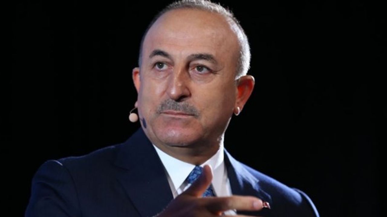 Çavuşoğlu: Azerbaycan toprakları için savaşıyor
