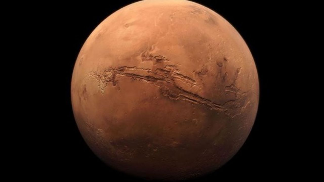 Ay ve Mars'ta mineral madenciliği yapılabilecek