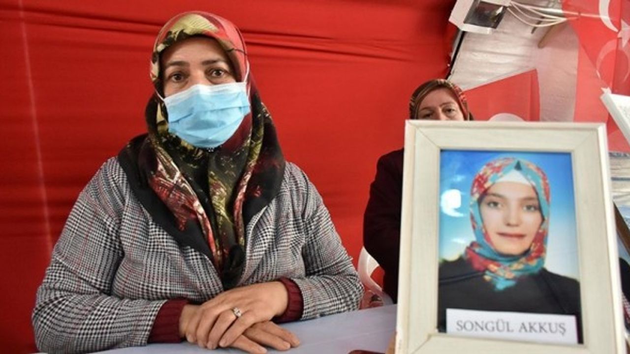 Diyarbakır annesi: Türk bayrağının altında doğmuşuz, bu bayrağın altında öleceğiz