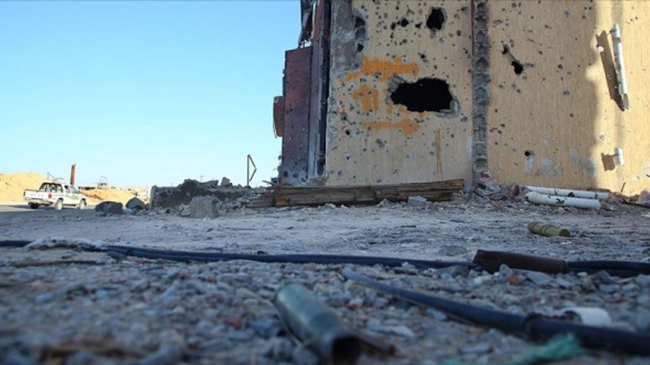 Hafter milisleri Libya ordusuna bağlı karargâha saldırdı