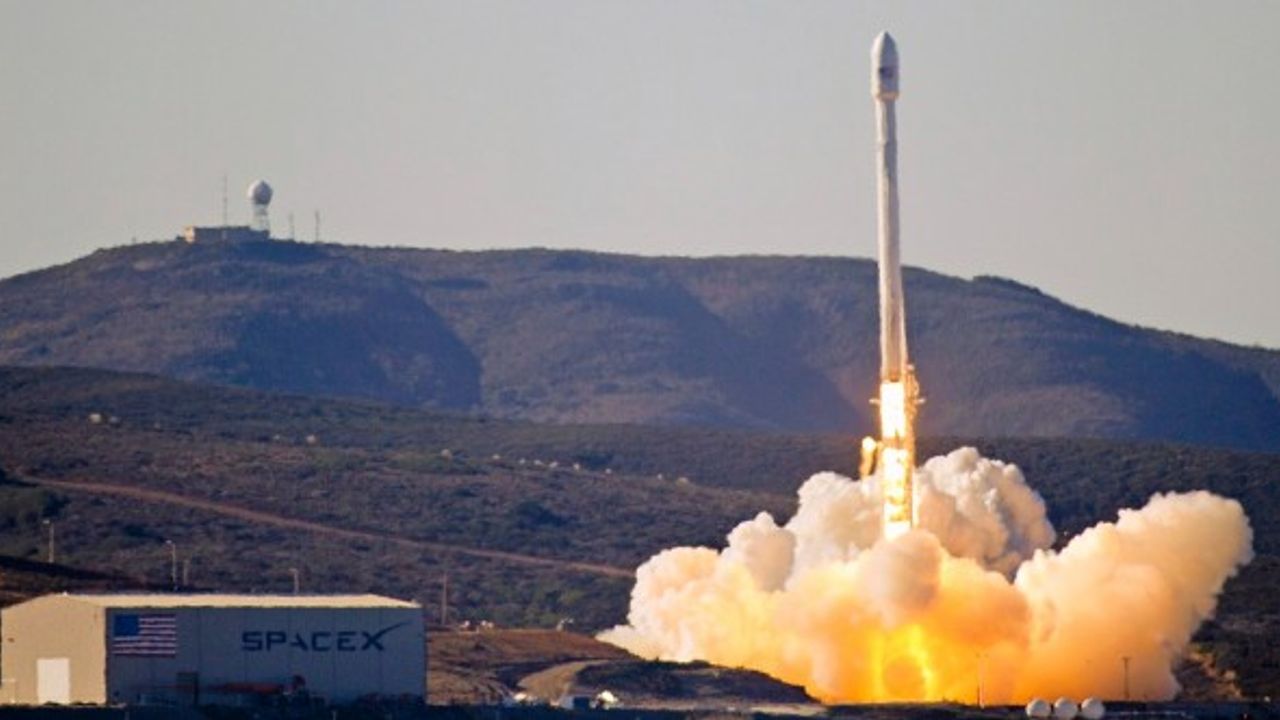 SpaceX, Falcon 9 ile başarılı bir fırlatma gerçekleştirdi
