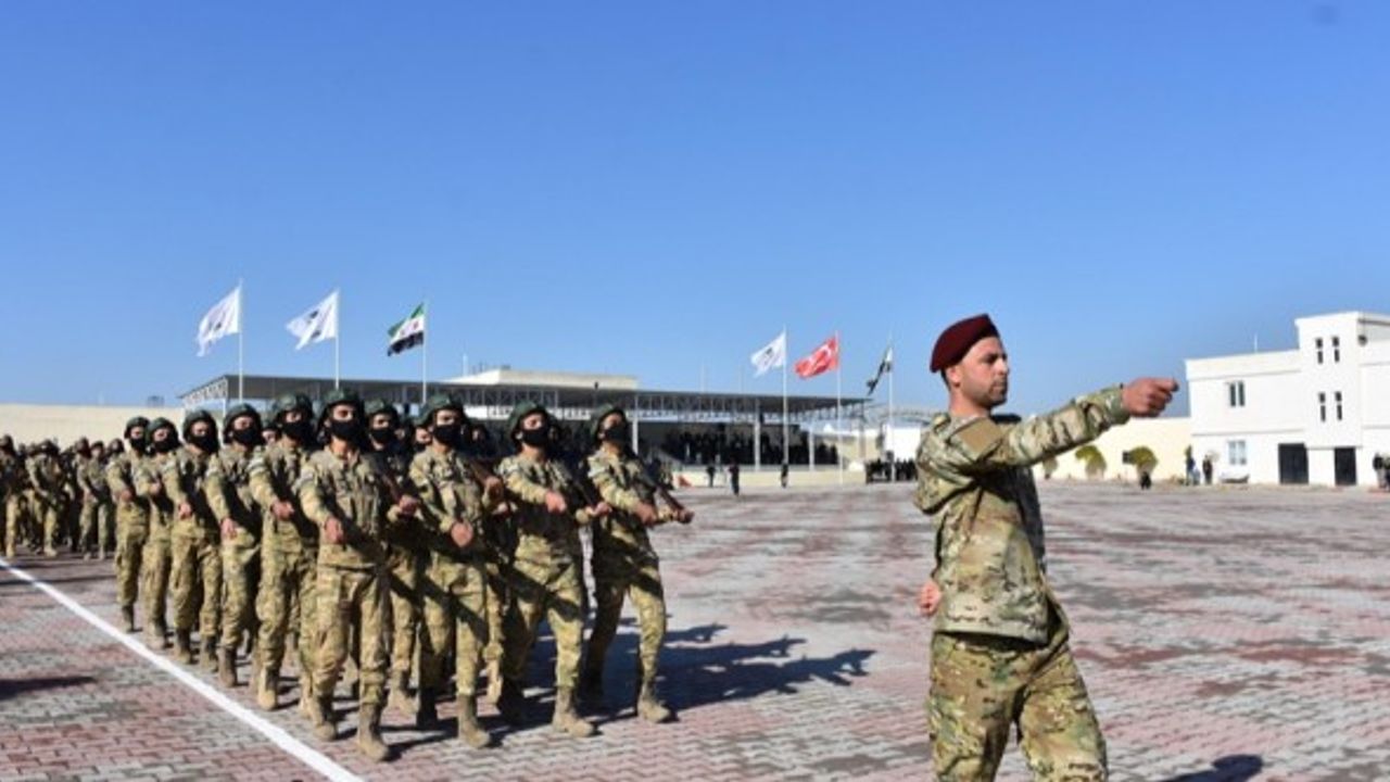 Suriye Milli Ordusu, ilk askeri kışlasını açtı