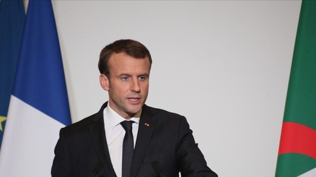 Fransız tarihçi, Macron'a sömürge tarihine ve Cezayir Savaşı'na ilişkin raporunu sundu