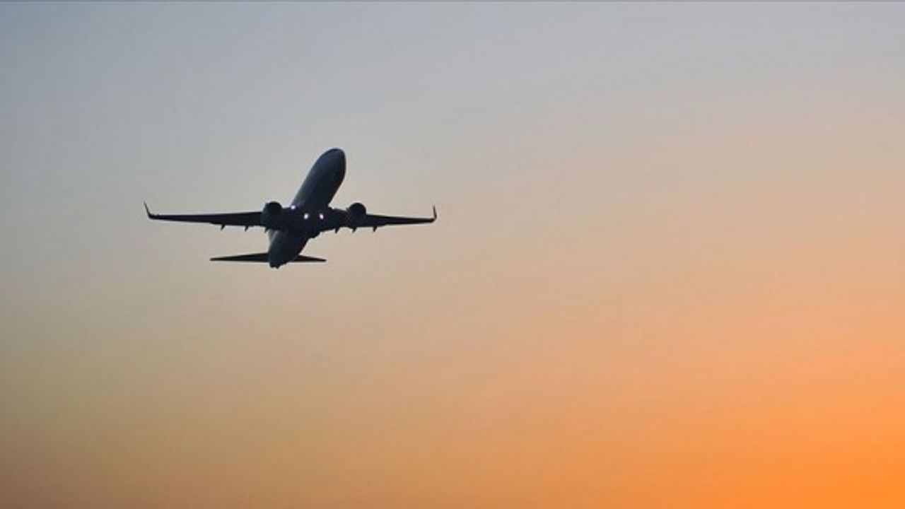 Körfez'de uzlaşının ardından ilk Suudi Arabistan uçağı Katar'a ulaştı