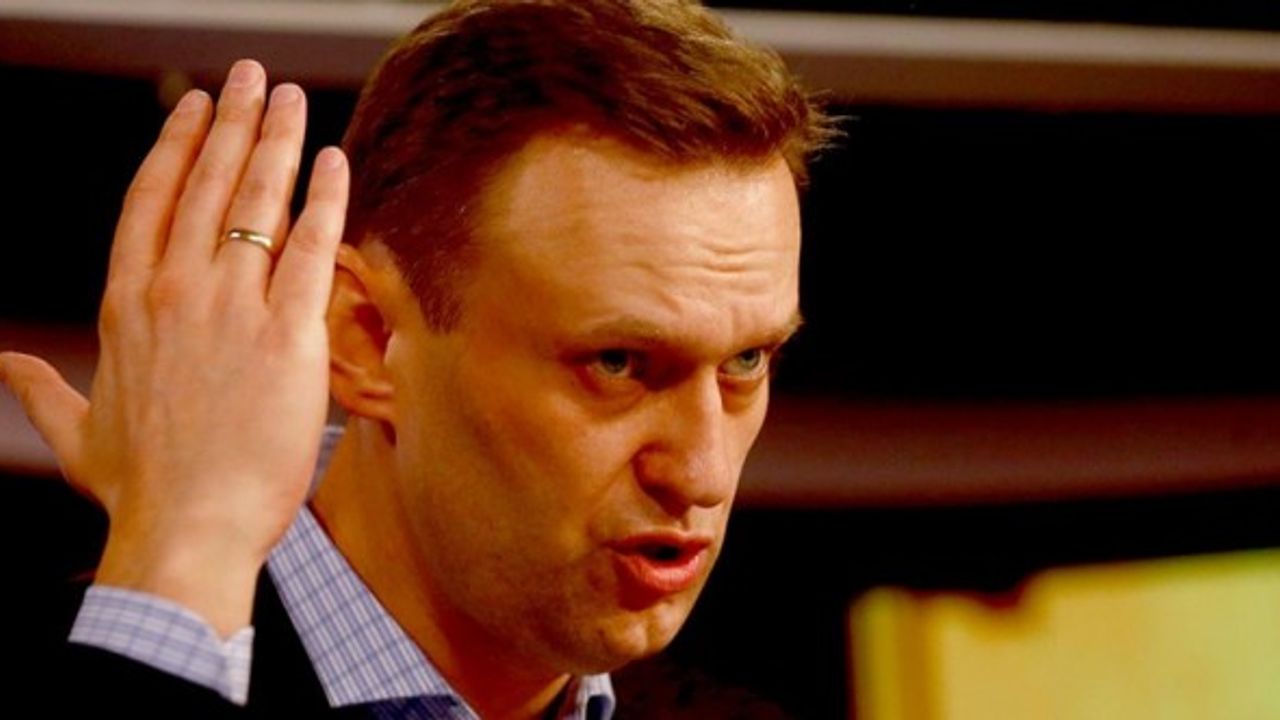 Rus muhalif Navalnıy havaalanında gözaltına alındı