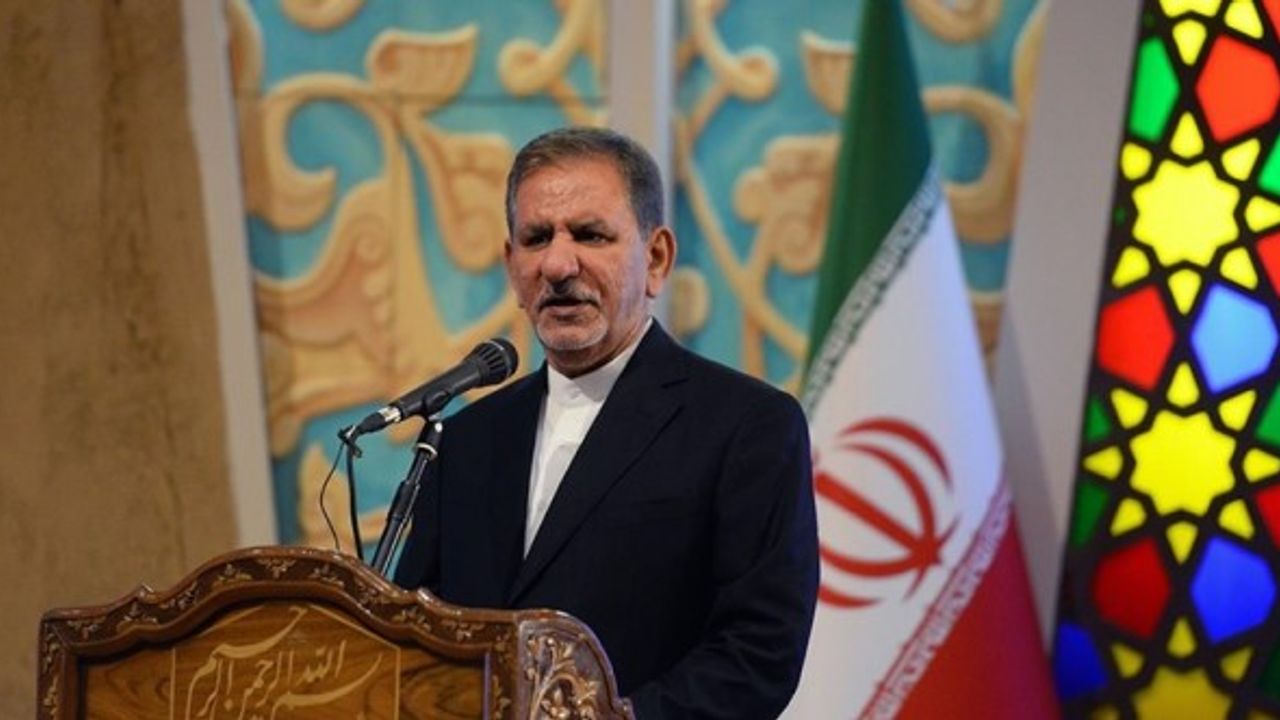 İran: Yaptırımlar petrol gelirinde yaklaşık 100 milyar dolar zarara neden oldu