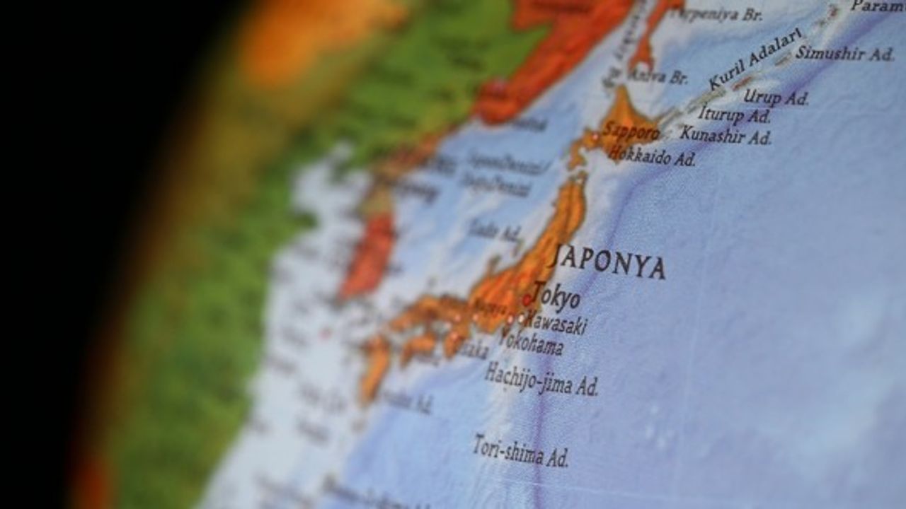 Japonya, Çin gemilerinin Senkaku Adalarına girmesini protesto etti