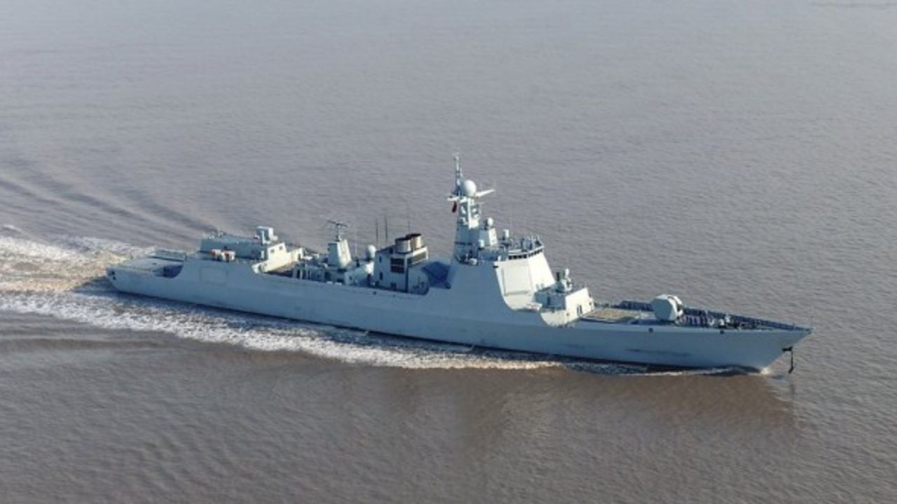 Çin, Type 052DL muhribini tanıttı