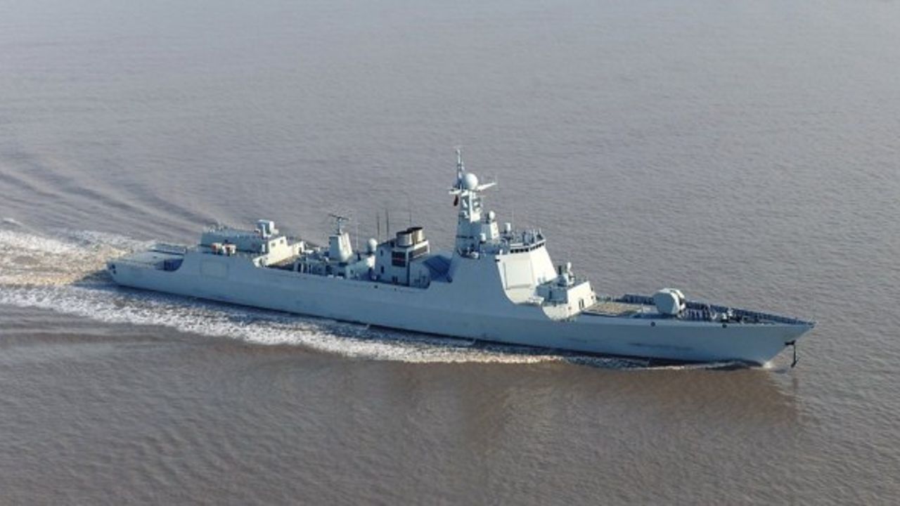 Çin’in geliştirilmiş Type 052D gemisi görüntülendi