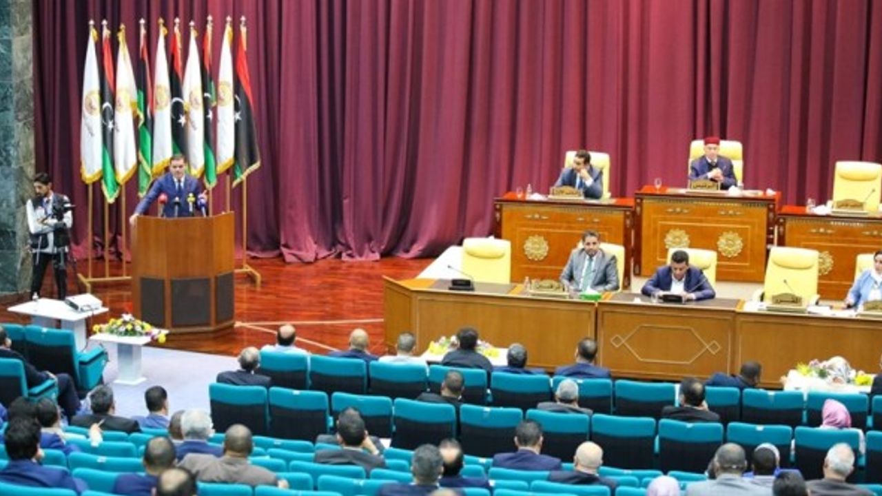 Libya'da yemin eden yeni kabine 35 isimden oluşuyor