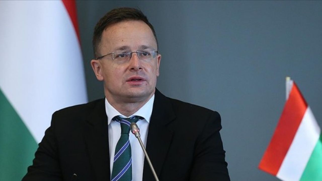 Macaristan Dışişleri Bakanı: AB Türkiye'ye söz verdiği 6 milyar avroyu ödemeli