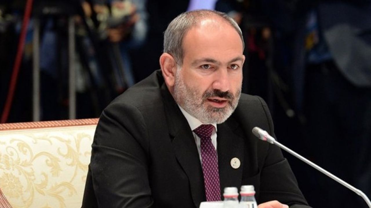 Paşinyan, Genelkurmay Başkanının görevden alınmış sayıldığını açıkladı