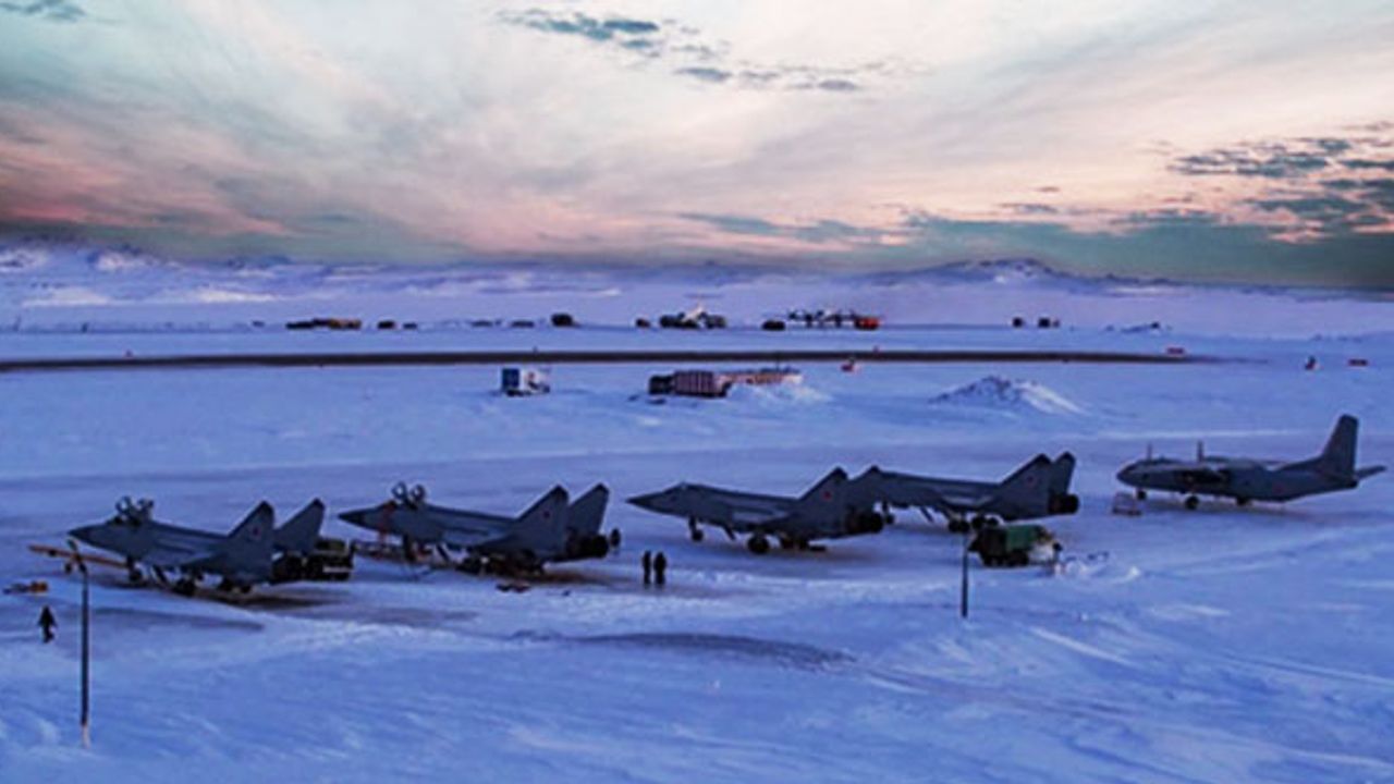 Rusya, Arktik'teki askeri kontrolünü artırıyor