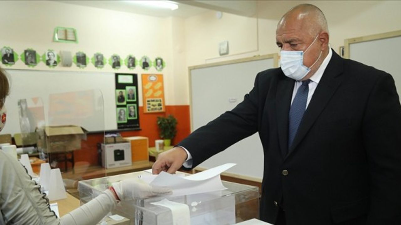 Bulgaristan'da seçimi Başbakan Borisov'un partisi kazandı