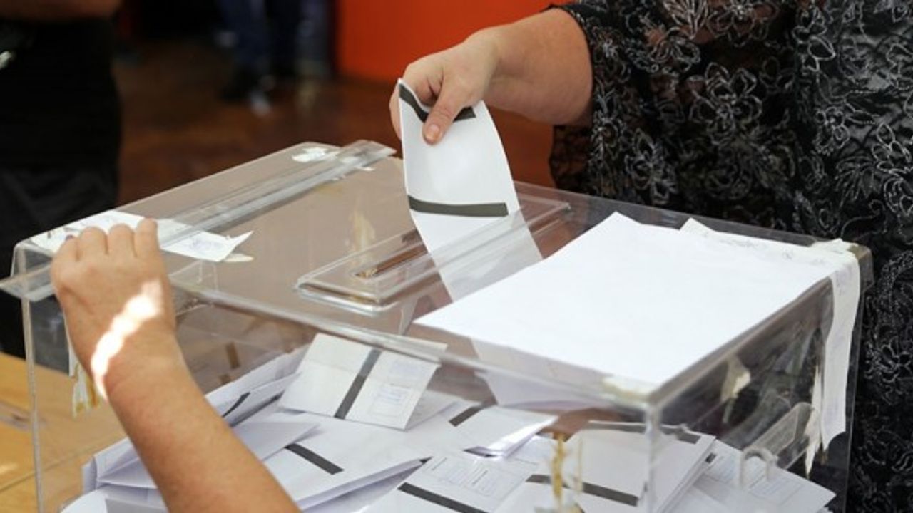Bulgaristan milletvekili seçimleri için sandık başında