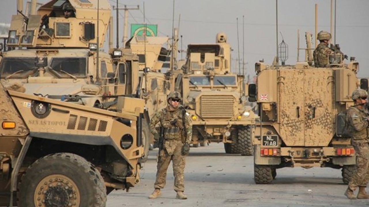 İngiltere, Afganistan'daki askerlerini geri çekecek