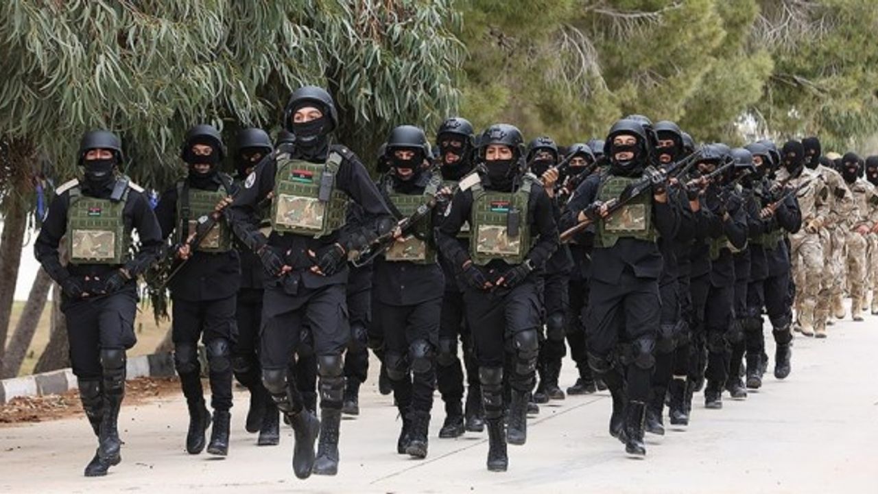Libya’da TSK’nin terörle mücadele eğitimi verdiği askeri öğrenciler törenle mezun oldu