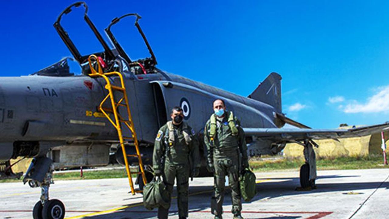 Mısır ve Yunanistan Hava Kuvvetleri komutanları F-4E uçurdu