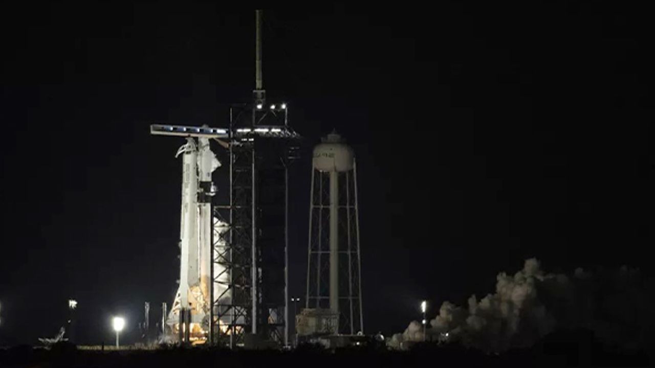 SpaceX'ten NASA görevi öncesi roket denemesi