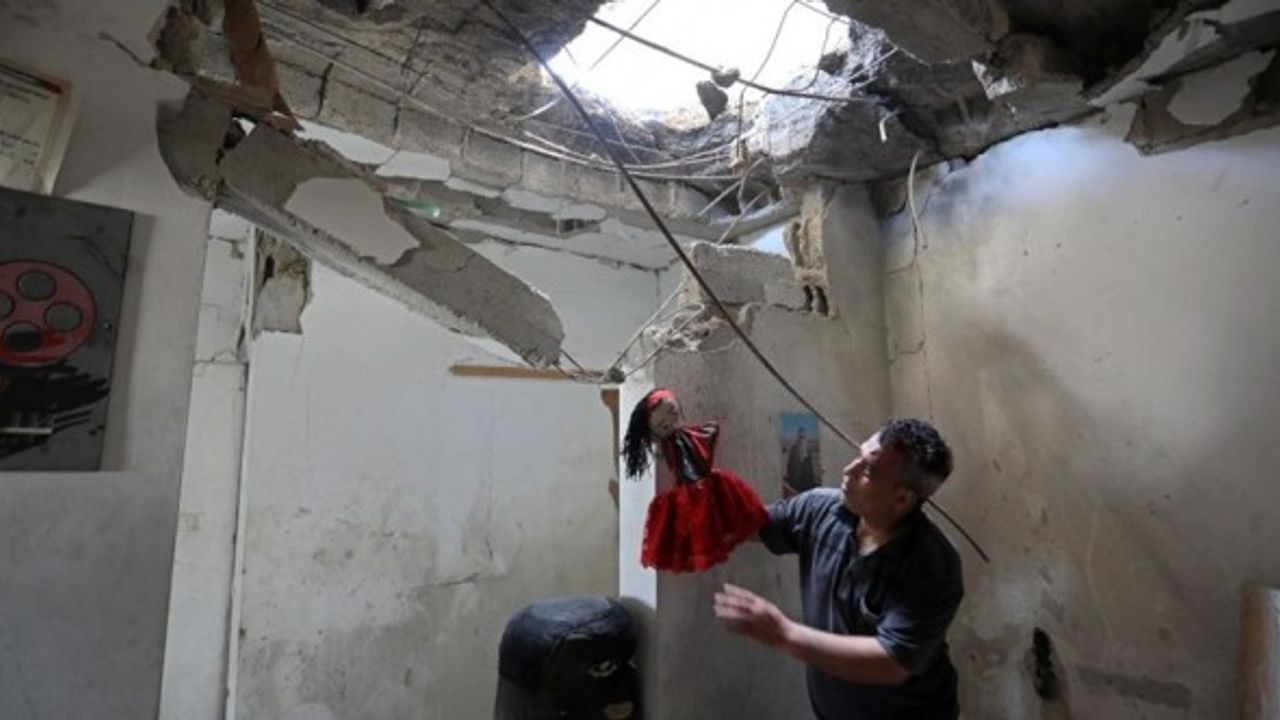 Gazze'de İsrail saldırılarından sanat da 'nasibini aldı'