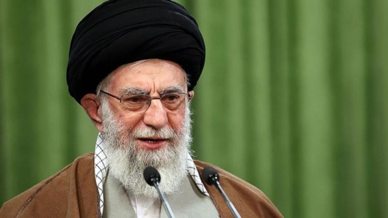 İran lideri Hamaney, Zarif'i sözlerinden ötürü suçladı