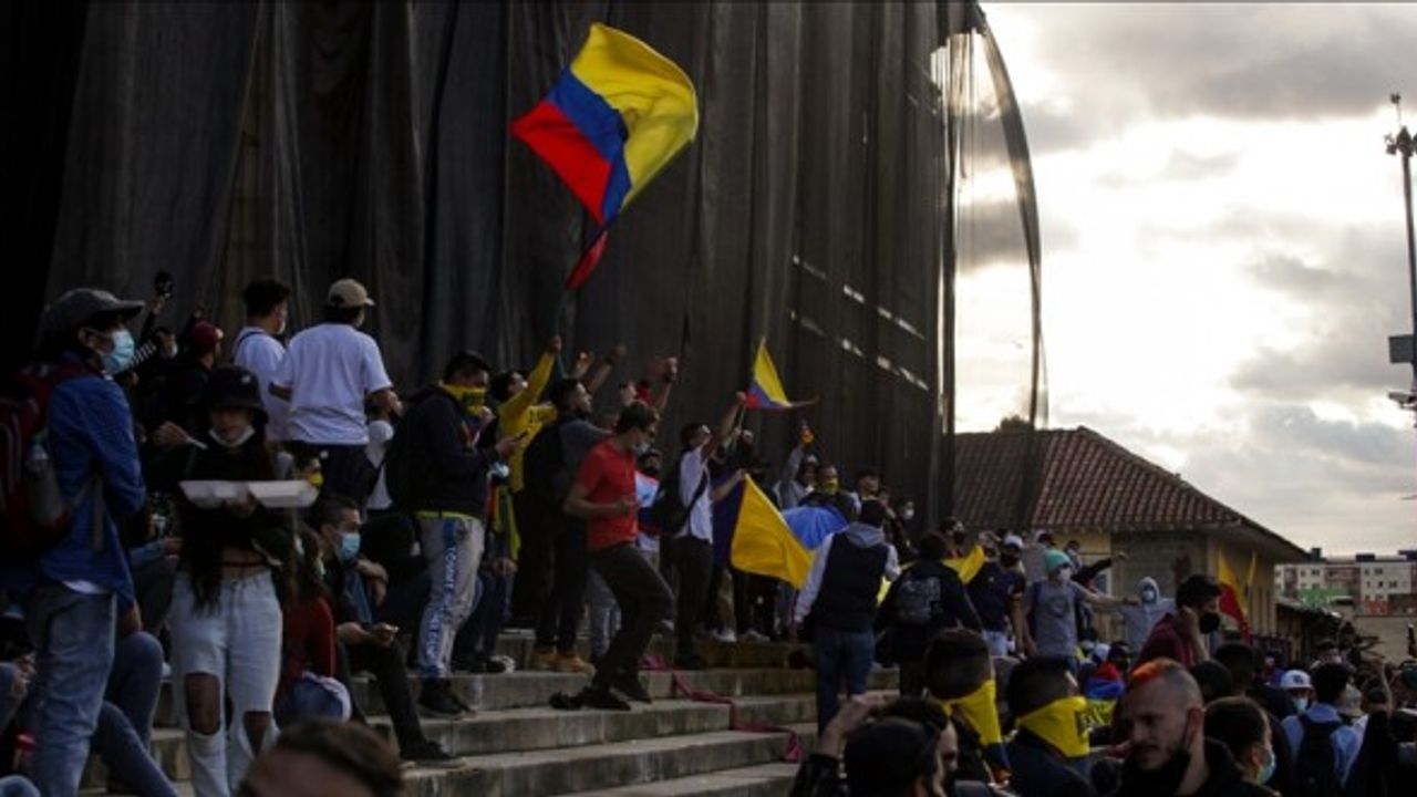 Kolombiya'da hükümet karşıtı protestolar yeniden başladı