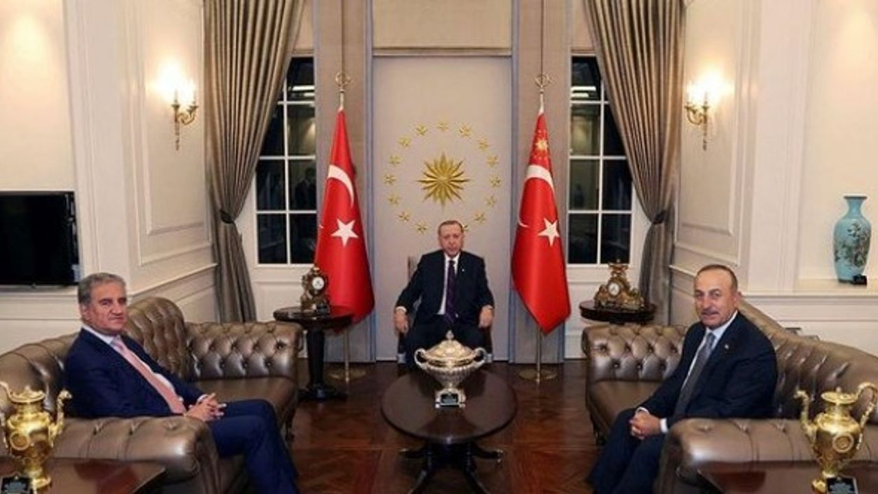 Pakistan Dışişleri Bakanı resmî temaslar için Türkiye'de