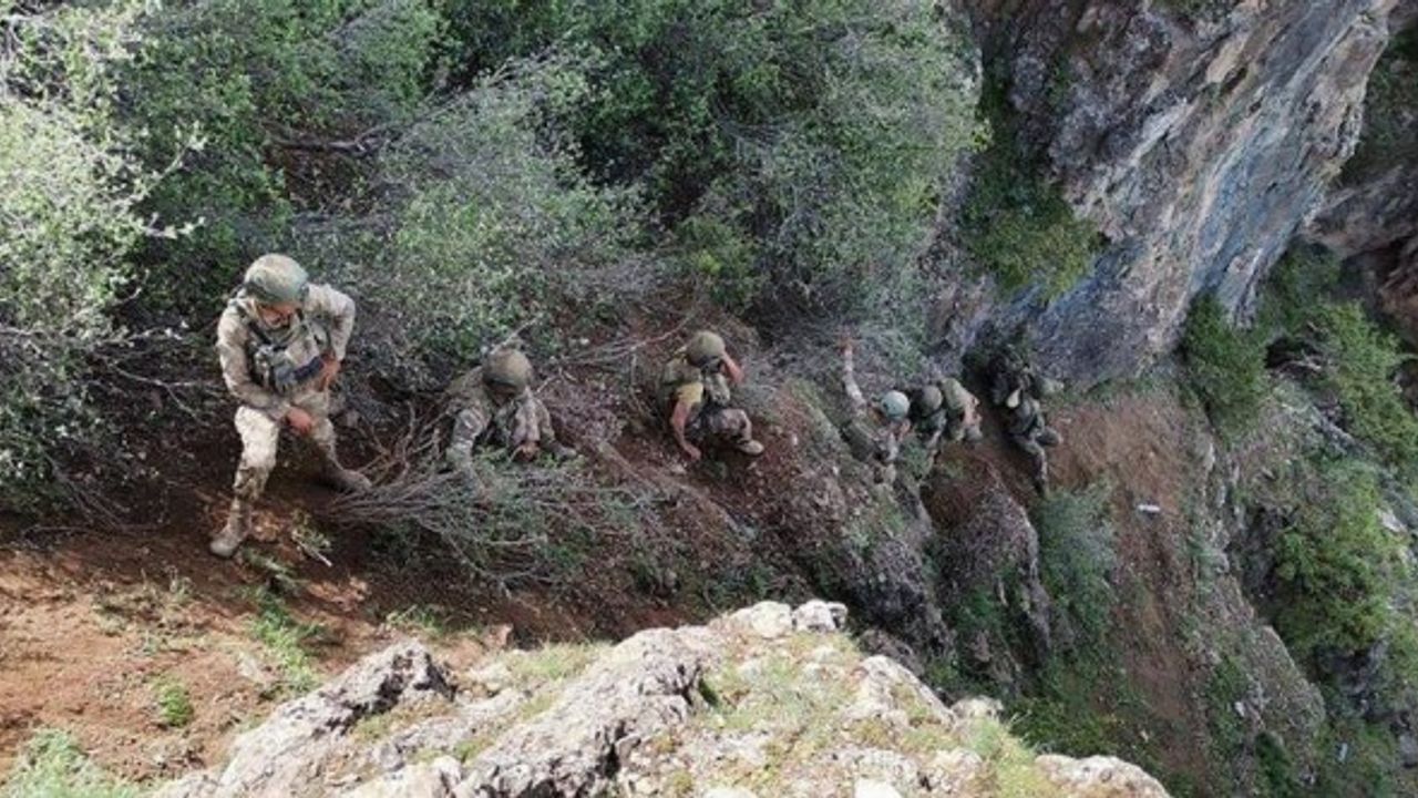 Pençe-Şimşek ve Pençe-Yıldırım operasyonlarında 2 PKK'lı terörist daha etkisiz hale getirildi