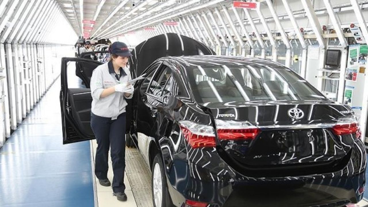 Toyota, çip tedarik sorunu nedeniyle üretim hattını durduracak