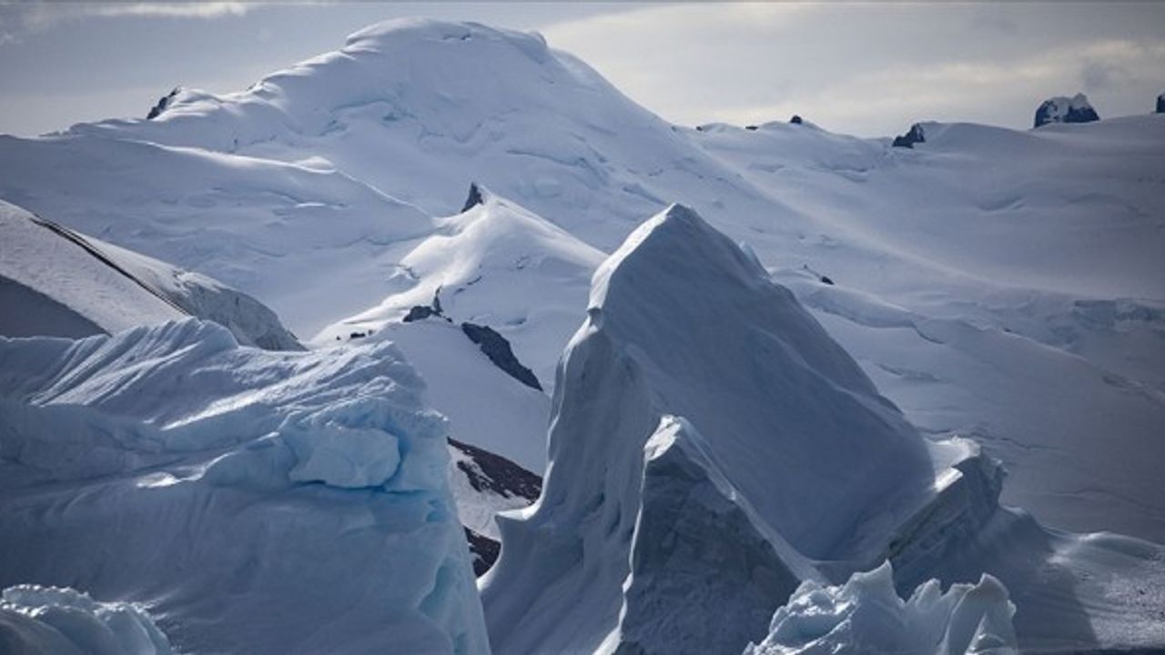 Yeni Zelanda, Antarktika üssü için 247 milyon dolar harcayacak