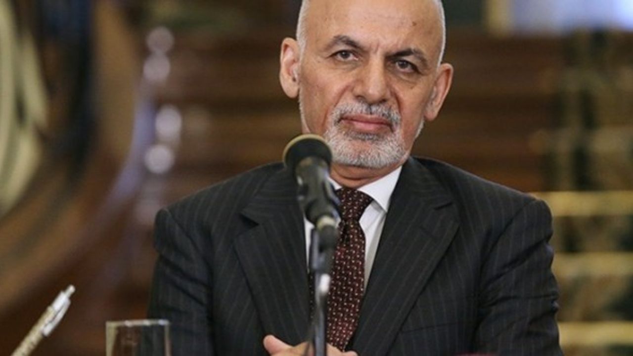Afgan Cumhurbaşkanı, Taliban ilerlerken bakanları değiştiriyor