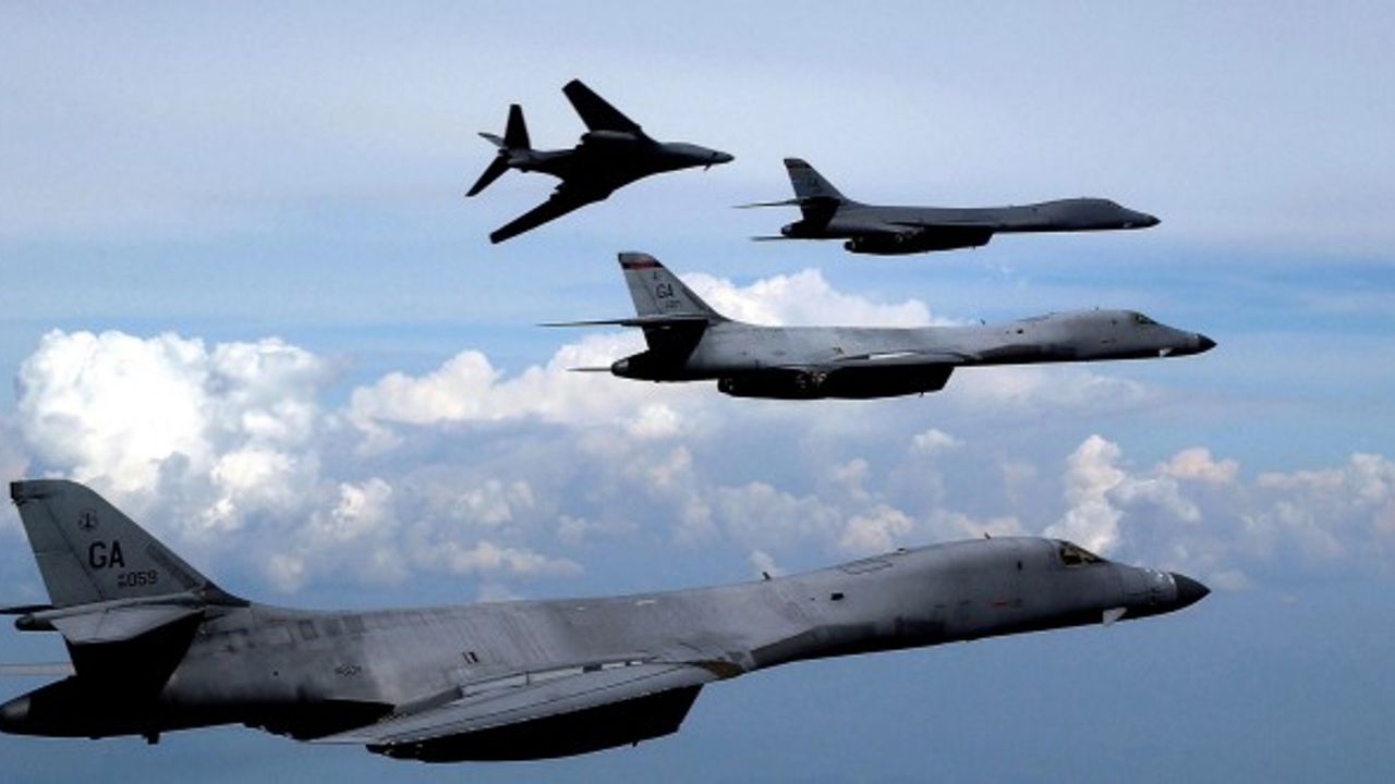 ABD hipersonik füzeleri B-1B bombardıman uçaklarıyla test edecek