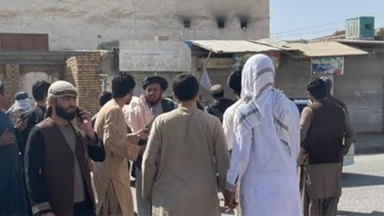 Afganistan'da camiye yönelik intihar saldırısı