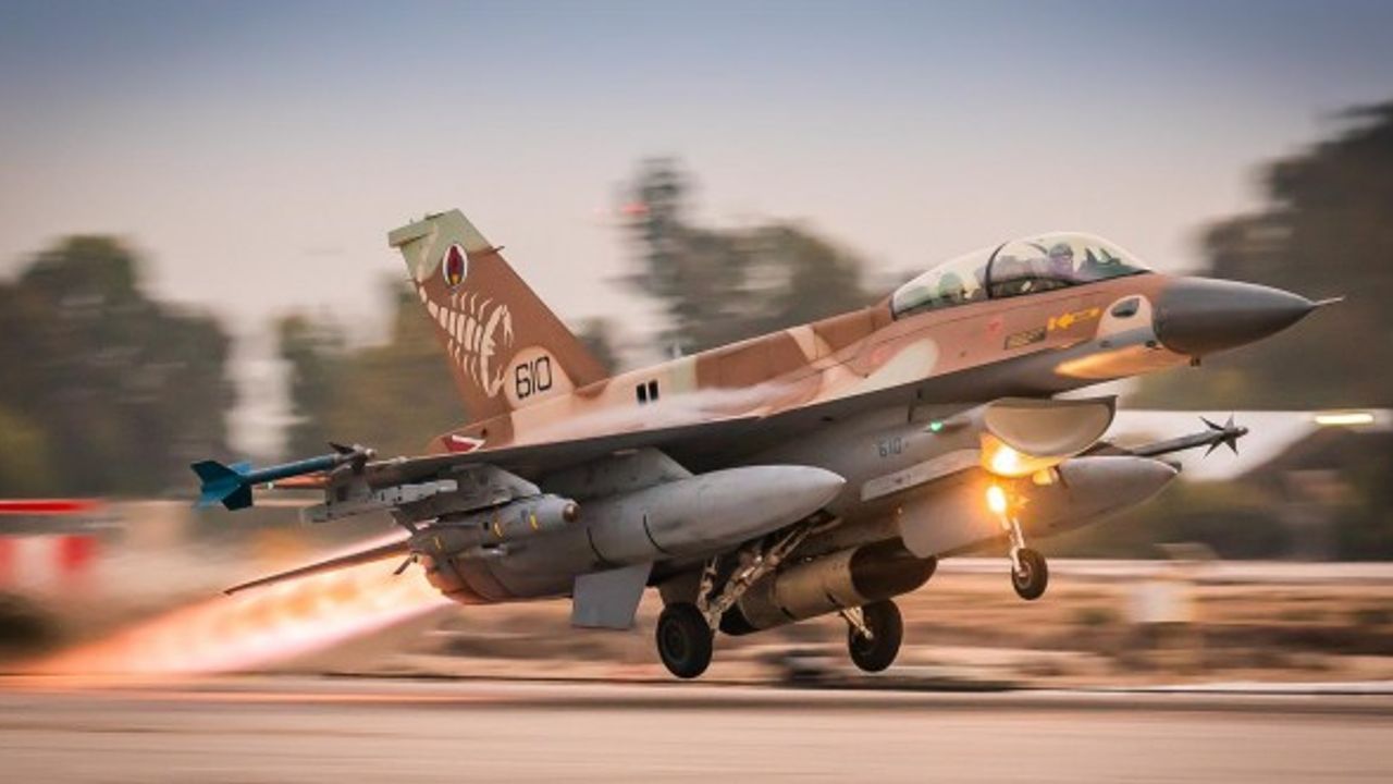 İsrail Suriye'deki hava saldırılarına ''Rusya'' izni