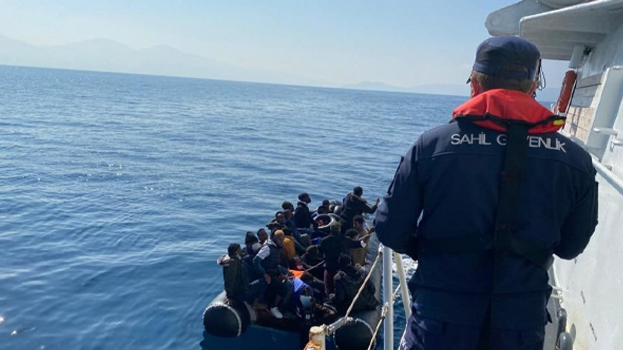 İzmir ve Aydın'da 80 düzensiz göçmen kurtarıldı