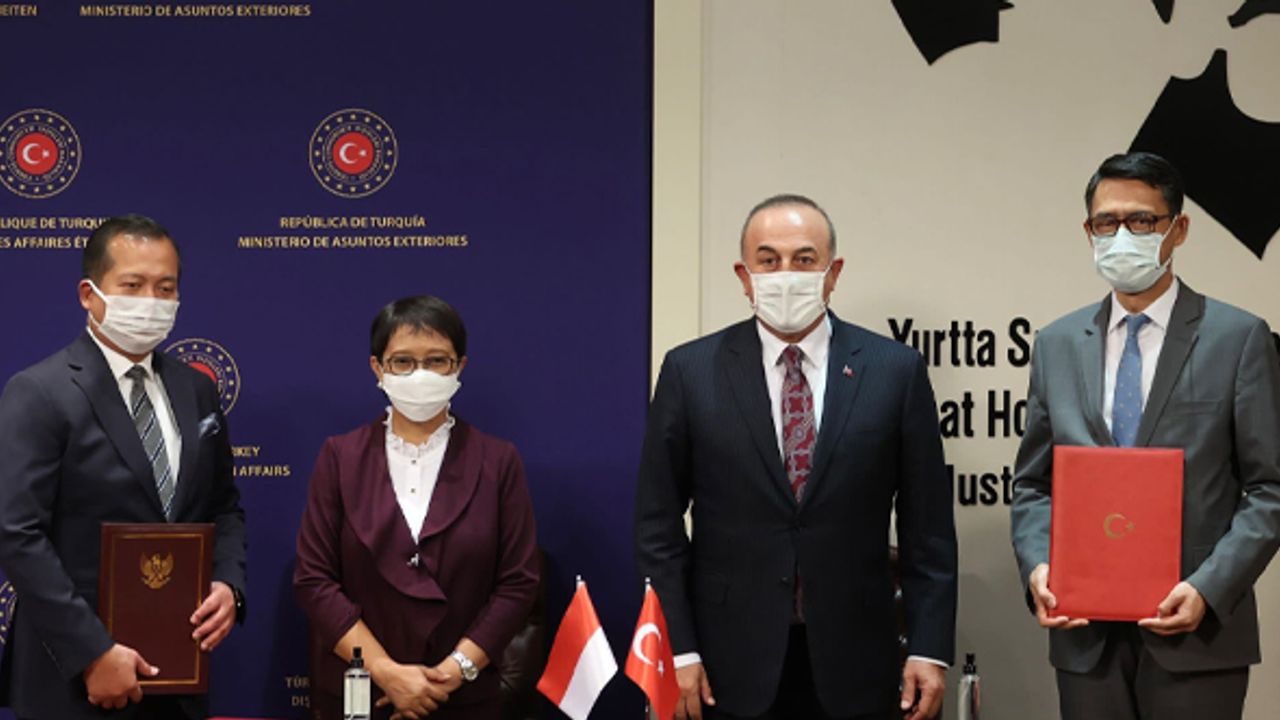 Mevlüt Çavuşoğlu, Endonezyalı mevkidaşını ağırladı