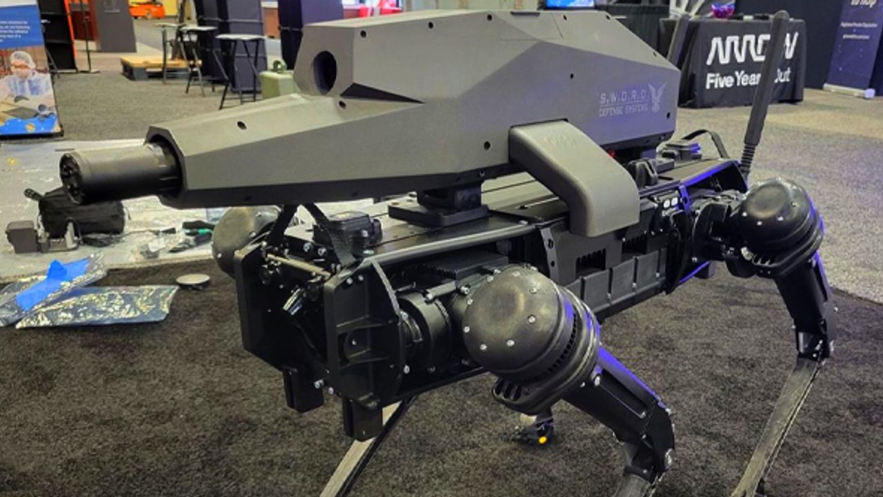 Tartışmalı "katil robot köpekleri" ABD ordusu ticaret fuarında