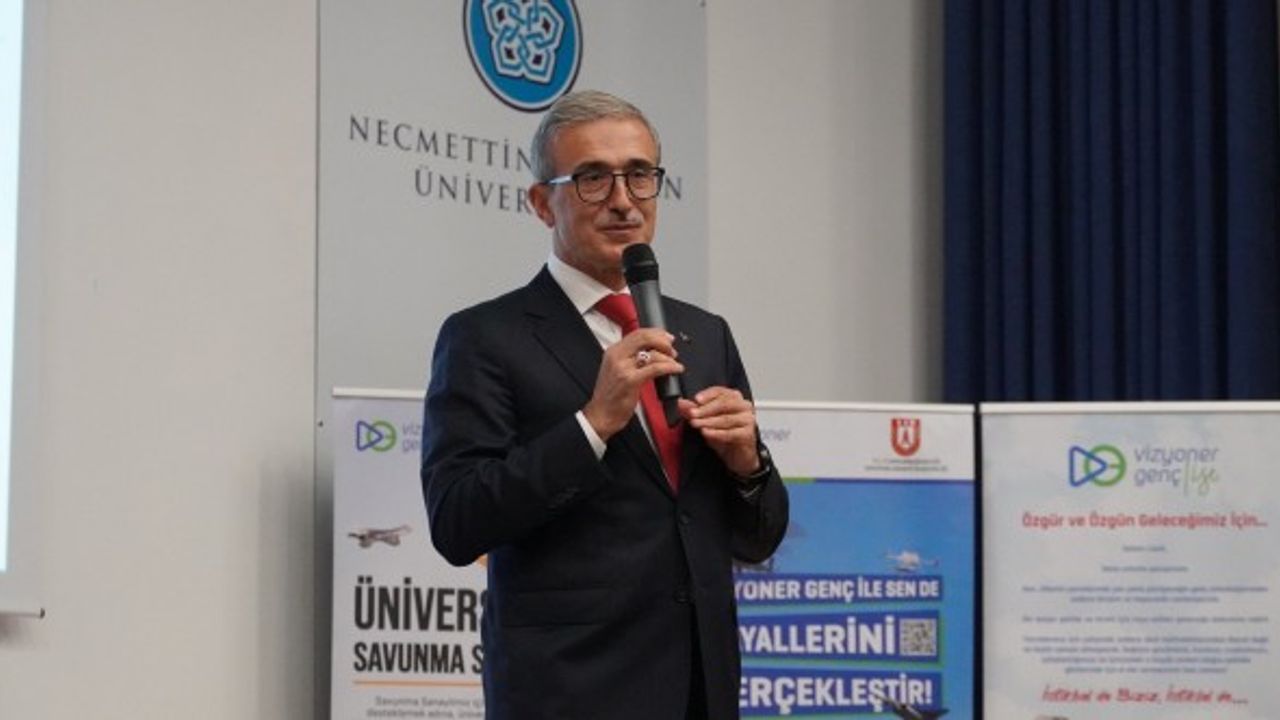 İsmail Demir, Konya'da üniversite öğrencileriyle buluştu