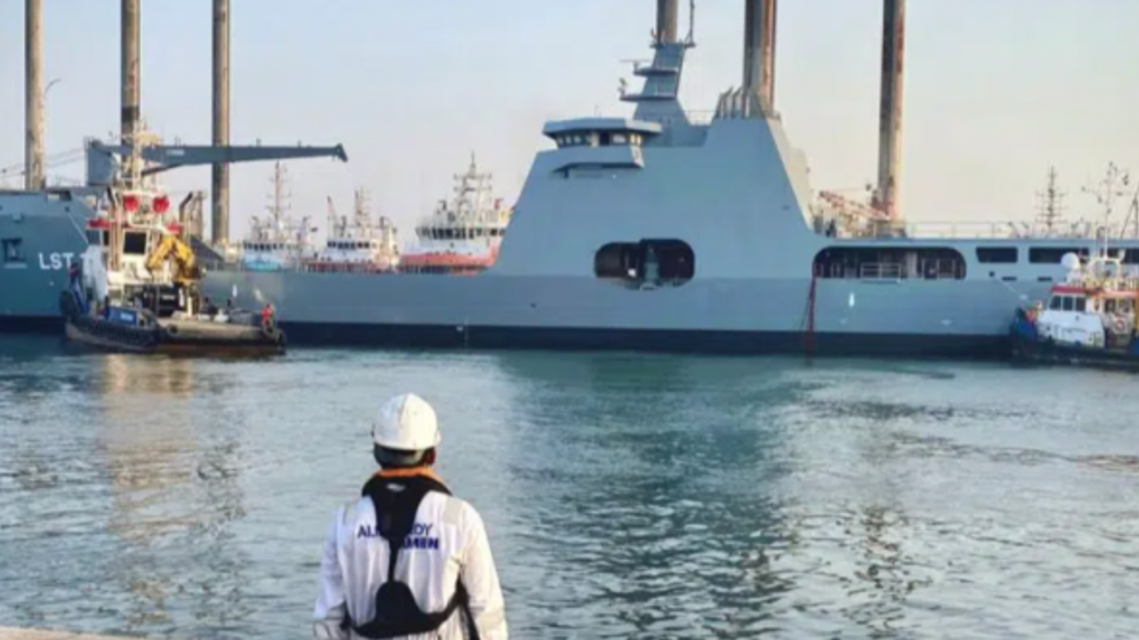 Nijerya Donanması'nın yeni çıkarma gemisi suya indirildi