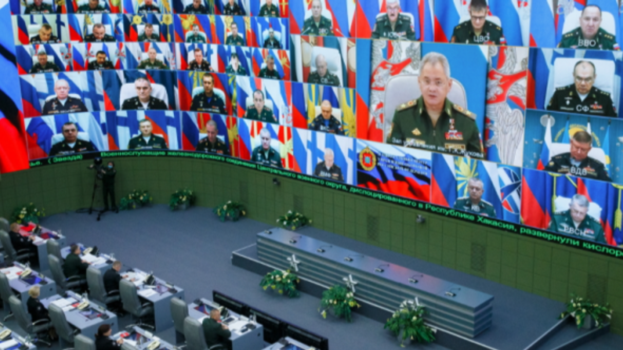 Askerî Komuta Kademesinin kararlarına göre Rusya, savunma sanayiinde vites arttırıyor