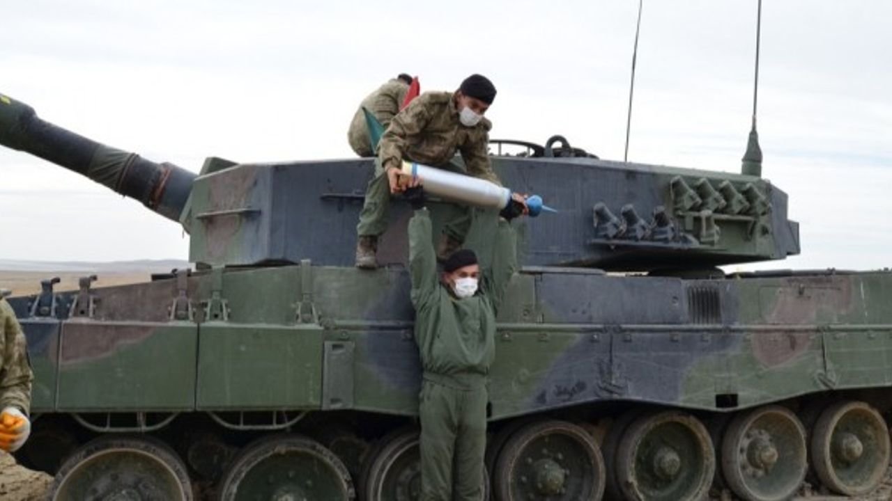 Leopard 2A4 tankları ile atış tatbikatı gerçekleştirildi