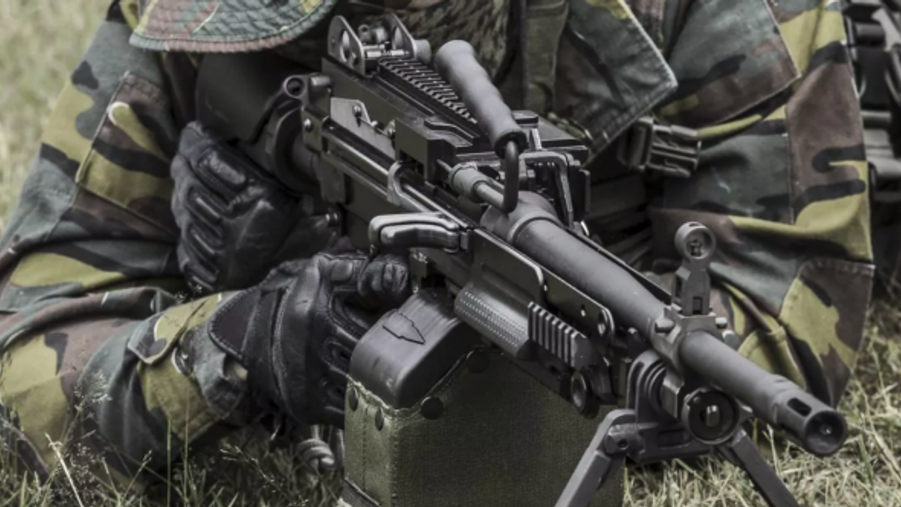 Çek ordusu FN Minimi makinalı tüfek tedarik edecek