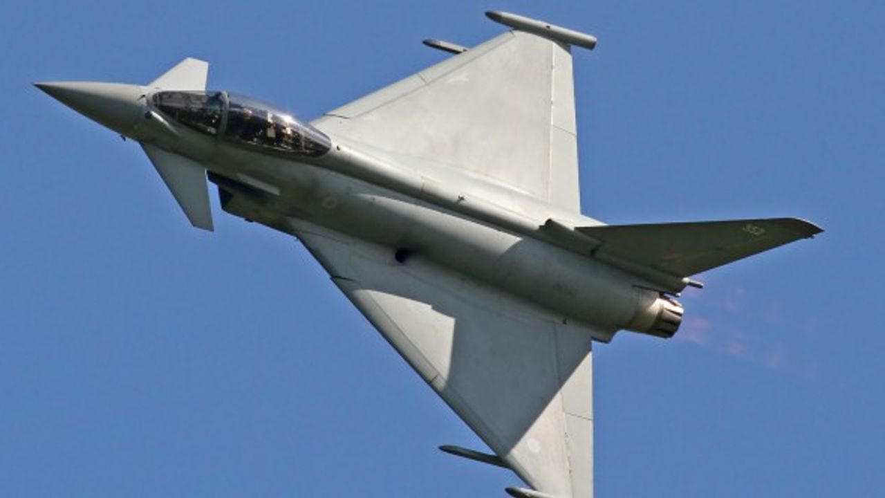 Kuveyt'te ''Typhoon'' uçakları ile ilgili dava yeniden gündemde