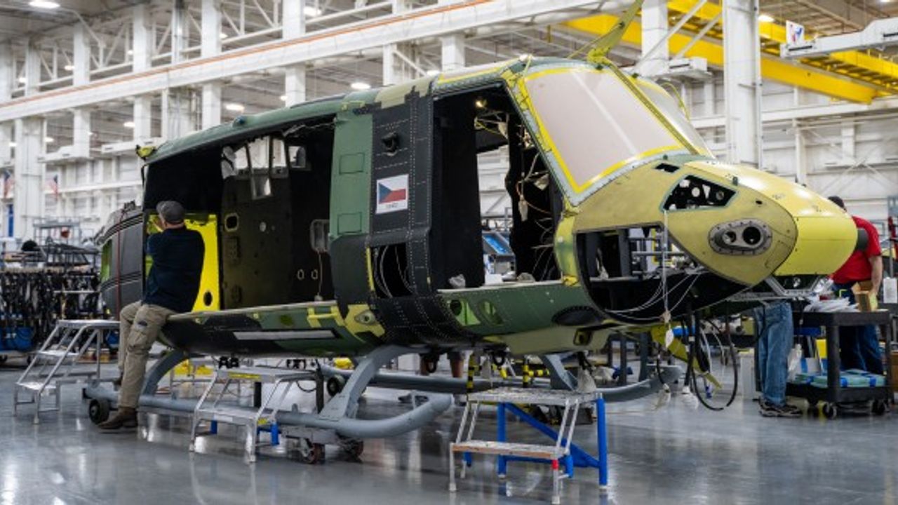 Bell Textron, Çekya'nın AH-1Z helikopterinin üretimine başladı
