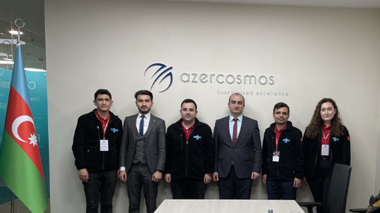 Grizu-263 Uzay Takımı Azercosmos'u ziyaret etti
