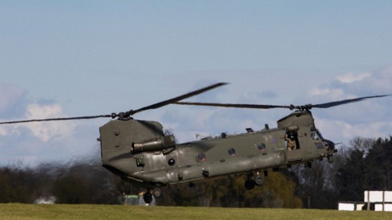 İspanya, Chinook helikopterlerinin ilkini teslim aldı